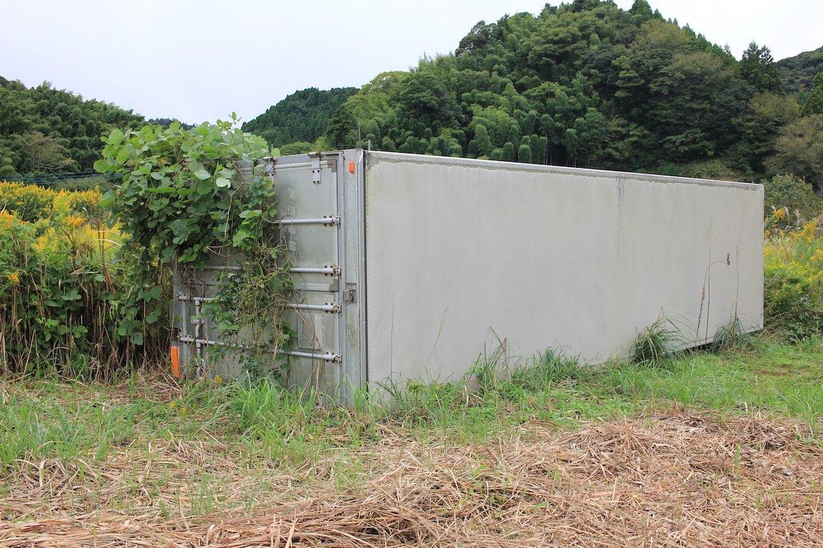 千葉県夷隅郡大多喜町田代の売買物件/残置物のコンテナの様子