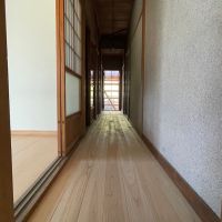 千葉県いすみ市岬町押日の売買物件/長く延びた、廊下の様子。