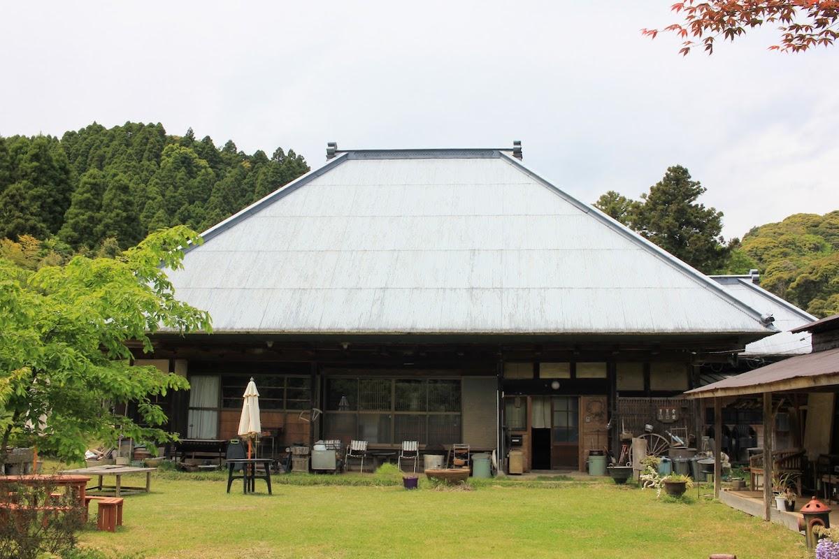 千葉県夷隅郡大多喜町田代の売買物件/入口側正面より母屋を眺める