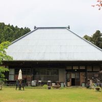 千葉県夷隅郡大多喜町田代の売買物件/入口側正面より母屋を眺める