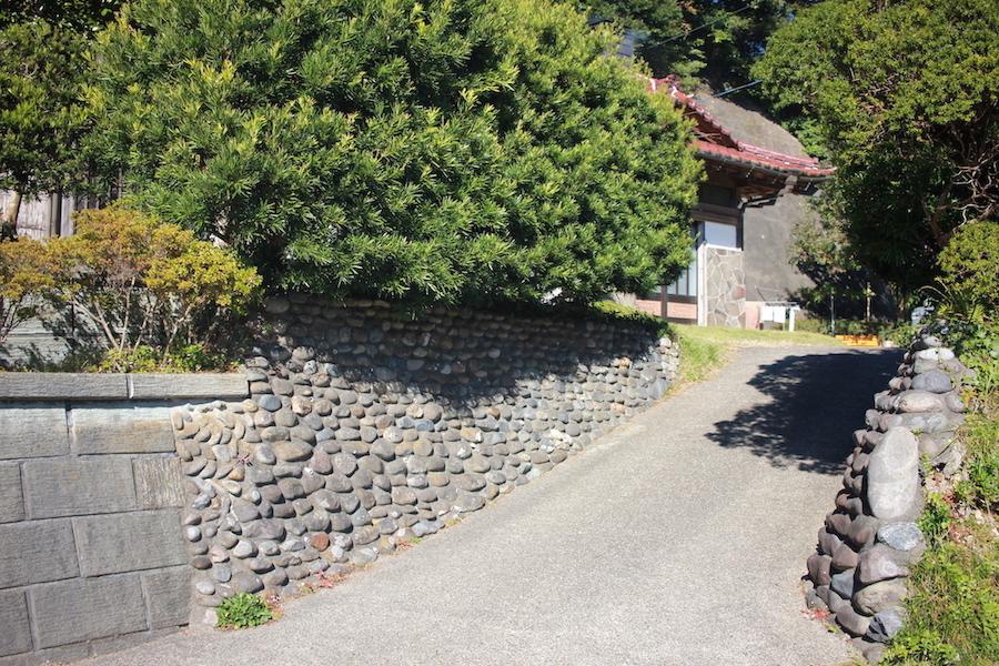 千葉県いすみ市小又井の売買物件/物件への入口。スロープになっています