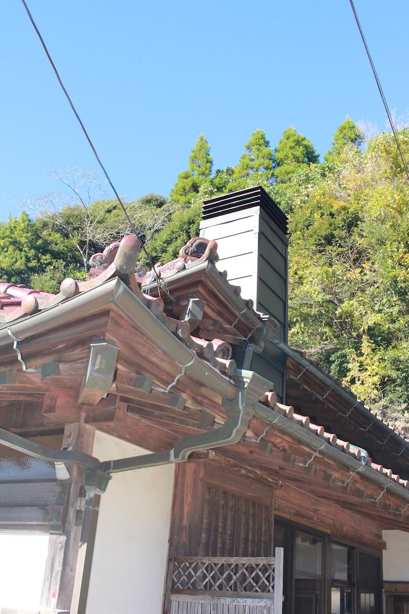 千葉県いすみ市小又井の売買物件/薪ストーブの煙突が存在感を