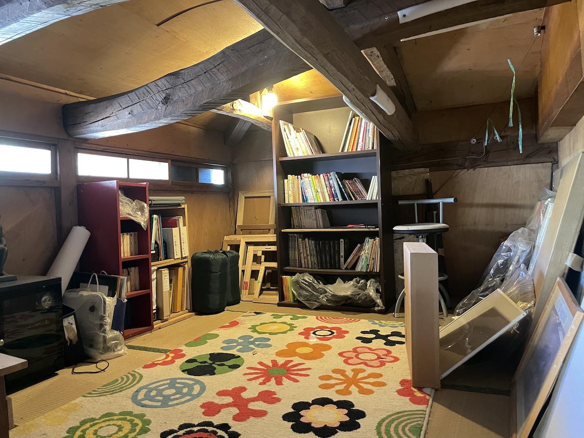 千葉県いすみ市小又井の売買物件/この物件には屋根裏部屋があります。なんと畳が敷かれていました！