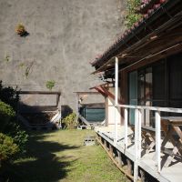 千葉県いすみ市小又井の売買物件/物件西側の様子。奥には薪棚が