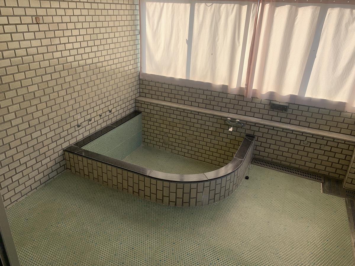 千葉県安房郡鋸南町元名の売買物件/２階のレトロな大風呂