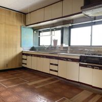 千葉県勝浦市吉尾の売買物件/広々としたキッチン