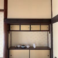 千葉県いすみ市楽町の賃貸物件/色合いが素敵な床の間。ぜひ、お気に入りの焼き物を飾って