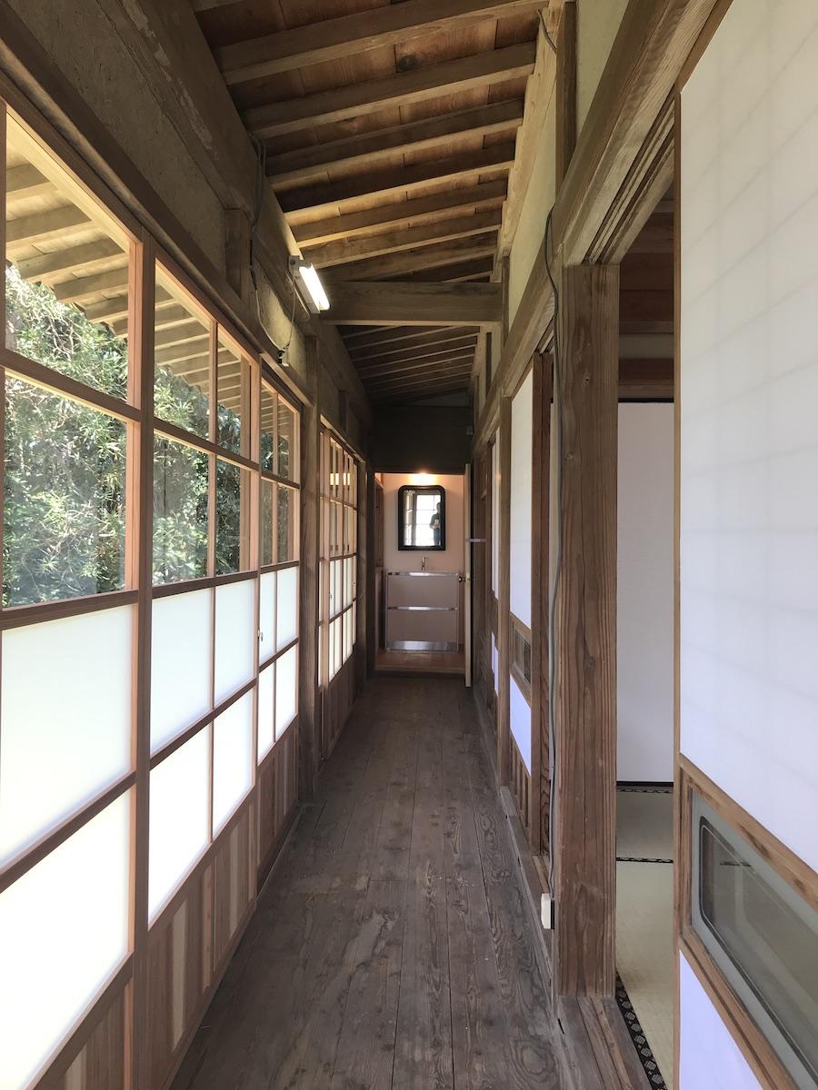 千葉県大網白里市南今泉の賃貸物件/古民家らなではの、廊下の情景