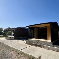 千葉県長生郡長生村本郷の売買物件/舗装されたアプローチがネロとブルーノを繋ぎます