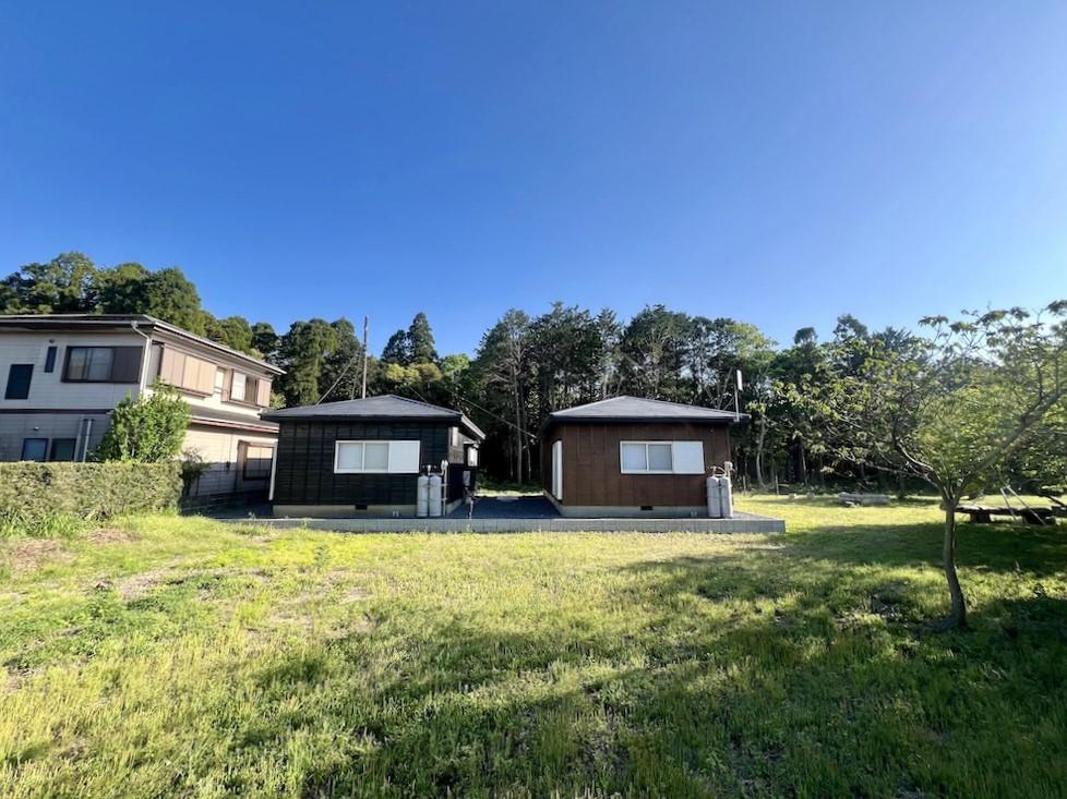 千葉県長生郡長生村本郷の売買物件/後ろ姿ではじめまして！双子のネロとブルーノです