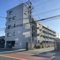 千葉県習志野市谷津町の売買物件/マンション全体を眺める。物件は３階の角部屋