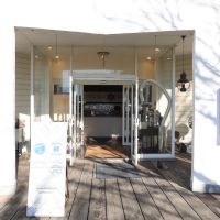 千葉県山武市松尾町木刀の賃貸物件/店内入口は二重扉になっています