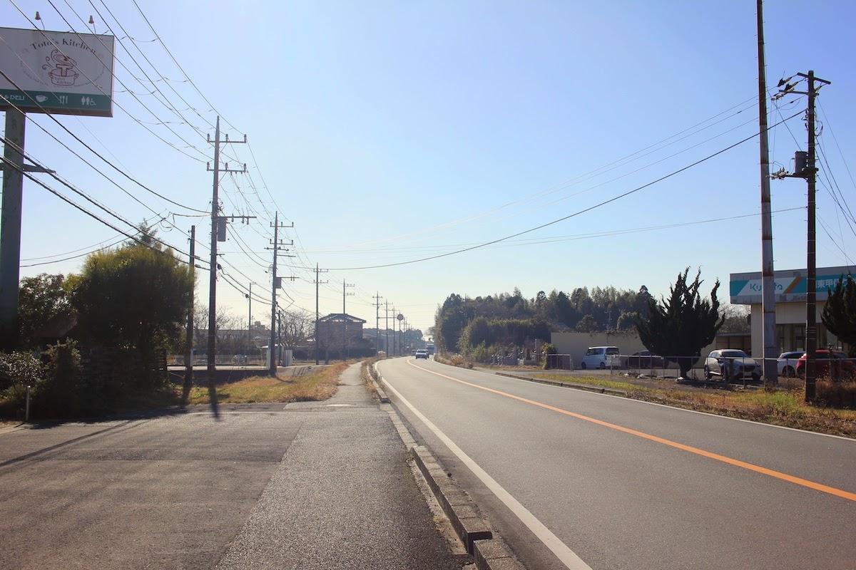 千葉県山武市松尾町木刀の賃貸物件/前面道路とても広く視界良しです