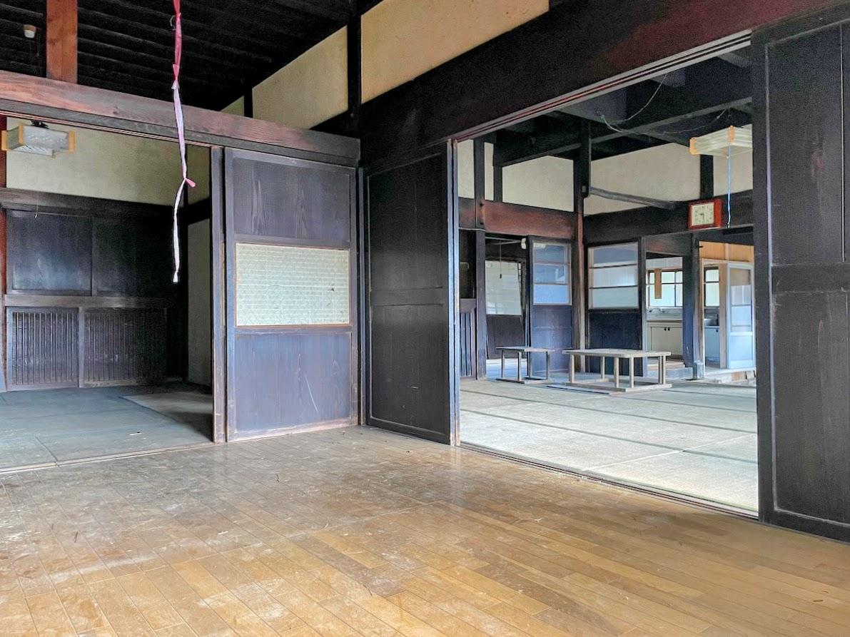 千葉県夷隅郡大多喜町三又の売買物件/西側の居室は板張りでした。うまく使っていきたいところ
