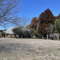 千葉県夷隅郡大多喜町三又の売買物件/敷地南東側から物件全体を眺める