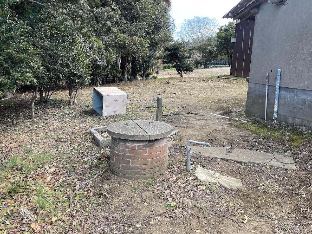千葉県夷隅郡大多喜町三又の売買物件/雰囲気のある井戸周り。