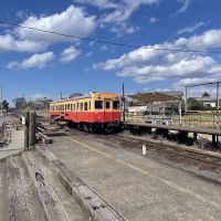 千葉県市原市山倉の売買物件/最寄駅の海士有木駅。読めますか？(笑) レトロな駅舎にレトロな電車