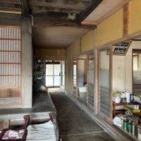 大網白里市北今泉の売買物件/母屋の入口からお勝手口