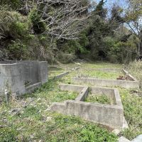 千葉県富津市竹岡の売買物件/小上がりのエリアにはかつて建物があった名残りが