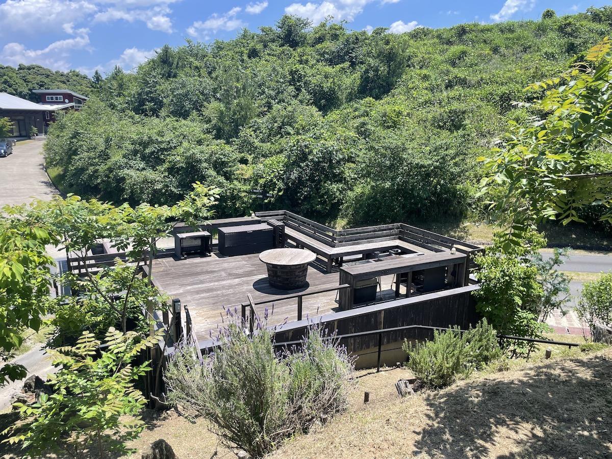 千葉県市原市山口の売買物件/大自然の中に浮かぶもうひとつのリビング。ガレージ屋上テラス