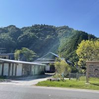 千葉県市原市山口の売買物件/ゴルフ場入口の向かい側には古民家レストランに野菜をテーマにした和食店、宿泊施設などが集まっています
