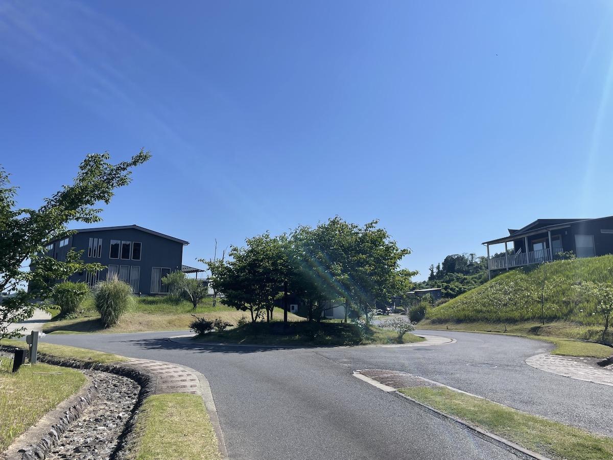 千葉県市原市山口の売買物件/エリア内の交差点はラウンドアバウトを採用しています