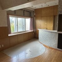 千葉県長生郡一宮町東浪見の売買物件/居室の様子。タイプの違う部屋がいくつかあるようです