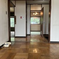 千葉県我孫子市緑の売買物件/ダイニングから北側を眺める。奥には板の間と和室が