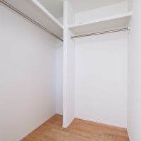 福岡市南区筑紫丘の賃貸物件/こんな感じのWICが3つほど。まず収納に困ることはないかと。