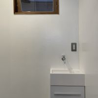 福岡市南区玉川の賃貸物件/洗面はお湯は出ない小さめサイズ。通称：コ・洗面台。