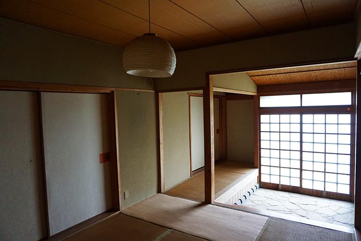 糸島市志摩井田原の売買物件/広い玄関。庄屋ならではの作りですね。