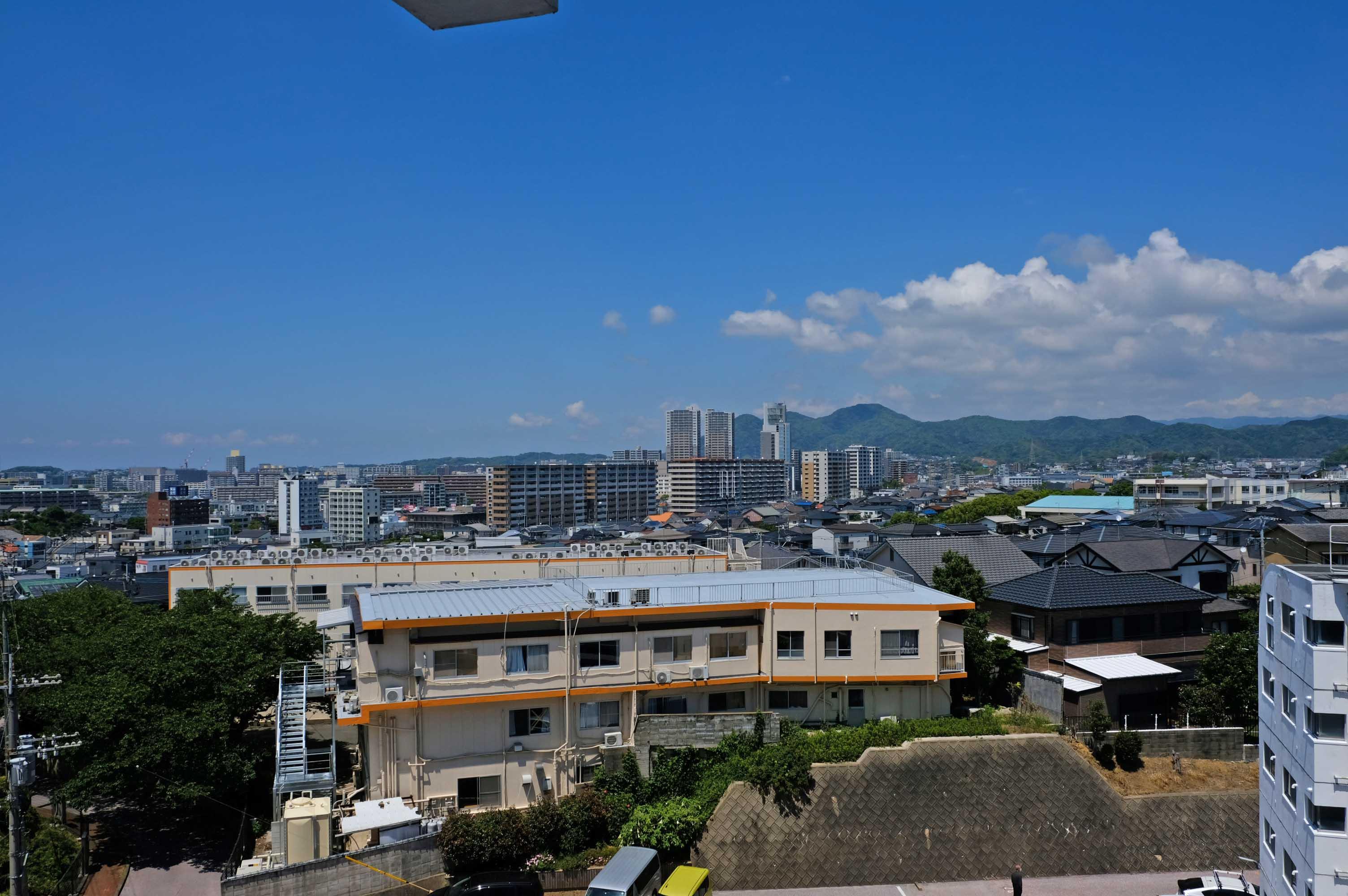 福岡市東区名島の売買物件/タタミ小上がり側の眺望もこの抜け。