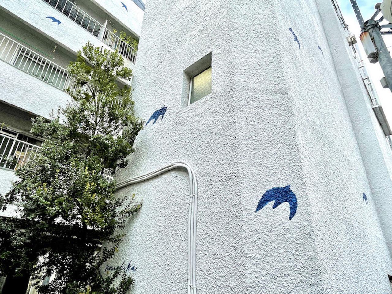 福岡市中央区清川の賃貸物件/飛び回る鳥たち。