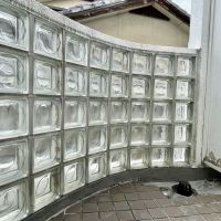 福岡市中央区大濠の賃貸物件/バルコニーにはガラスブロック。隣は家なので眺望はごめんなさい。