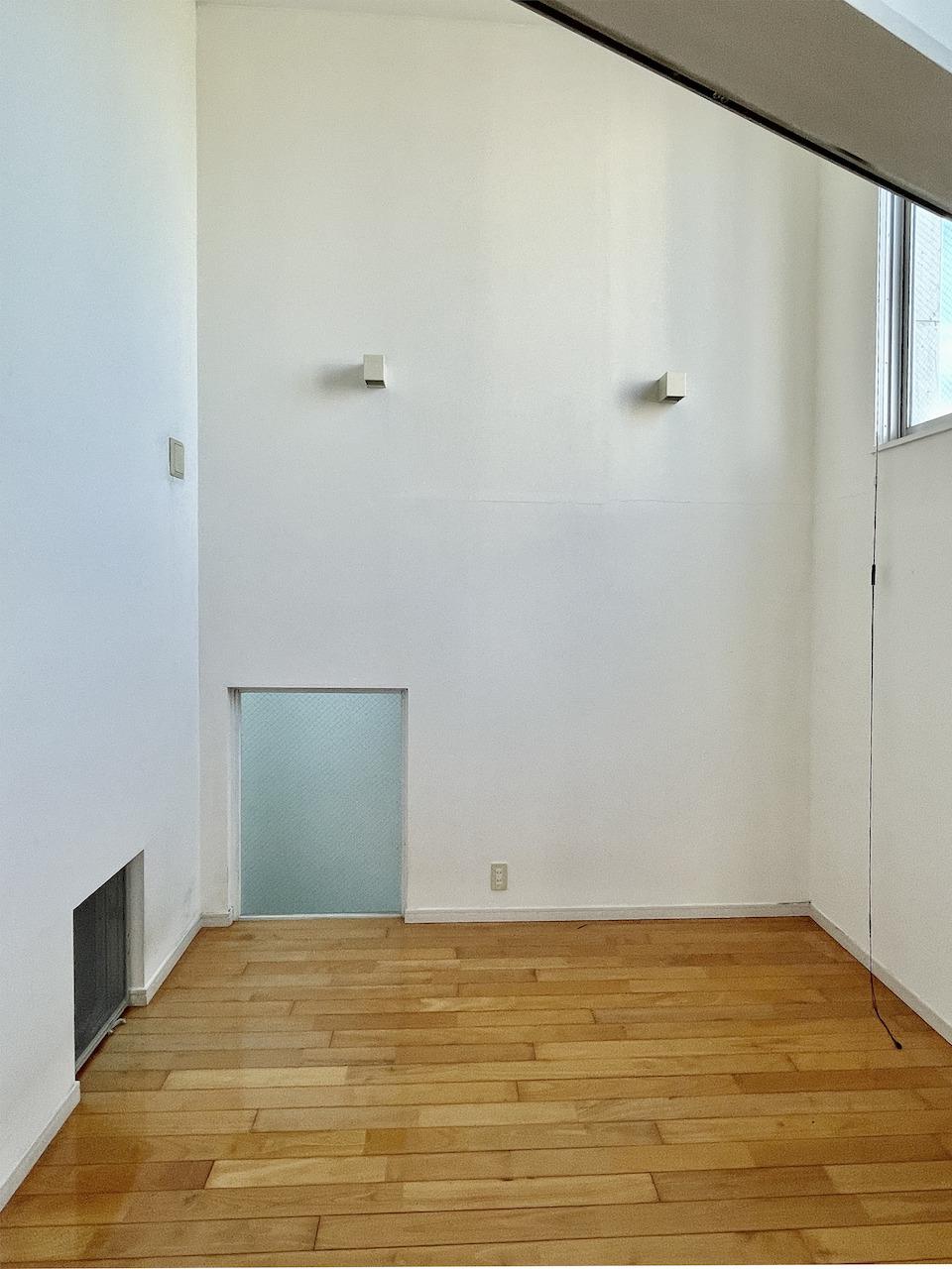 福岡市早良区城西の賃貸物件/5階洋室からさらに階段登ると高い天井の洋室。