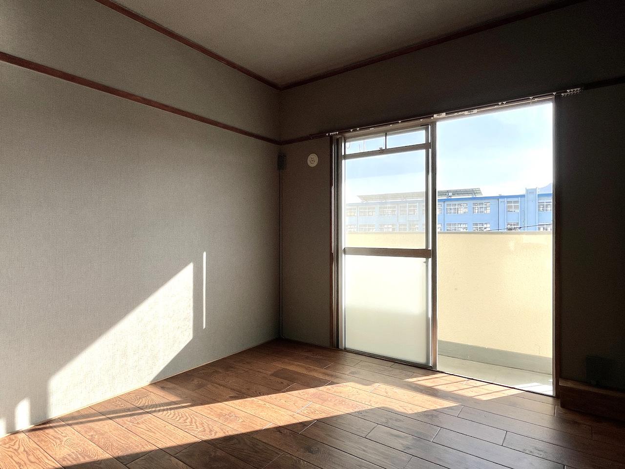 福岡市城南区金山団地の賃貸物件/南向きですので、陽の光が入ります。