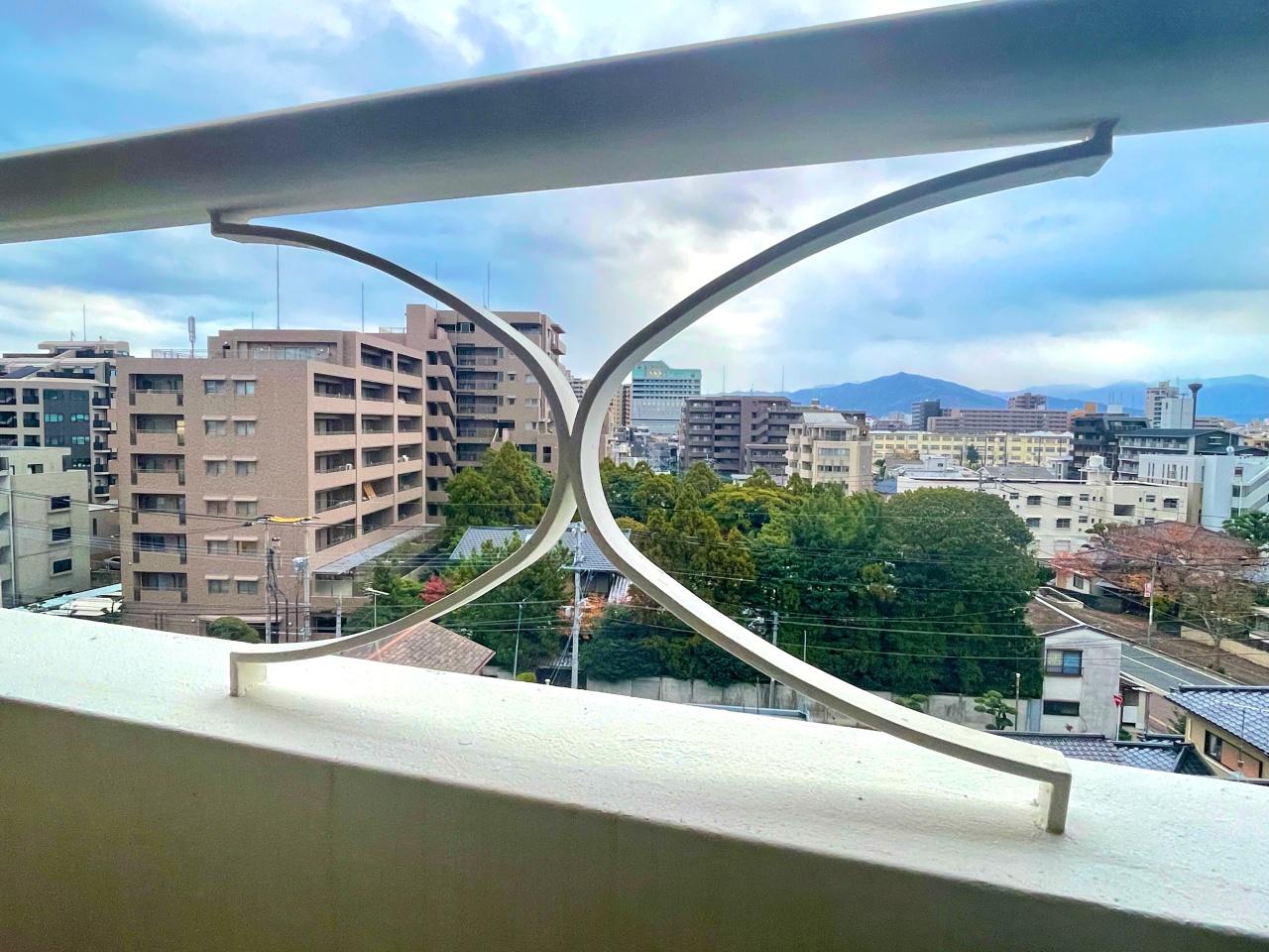 福岡市中央区大濠の賃貸物件/鉄柵が可愛い。