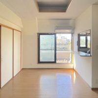福岡市中央区大濠の賃貸物件/折り上げ天井で部屋に奥行きがでます。