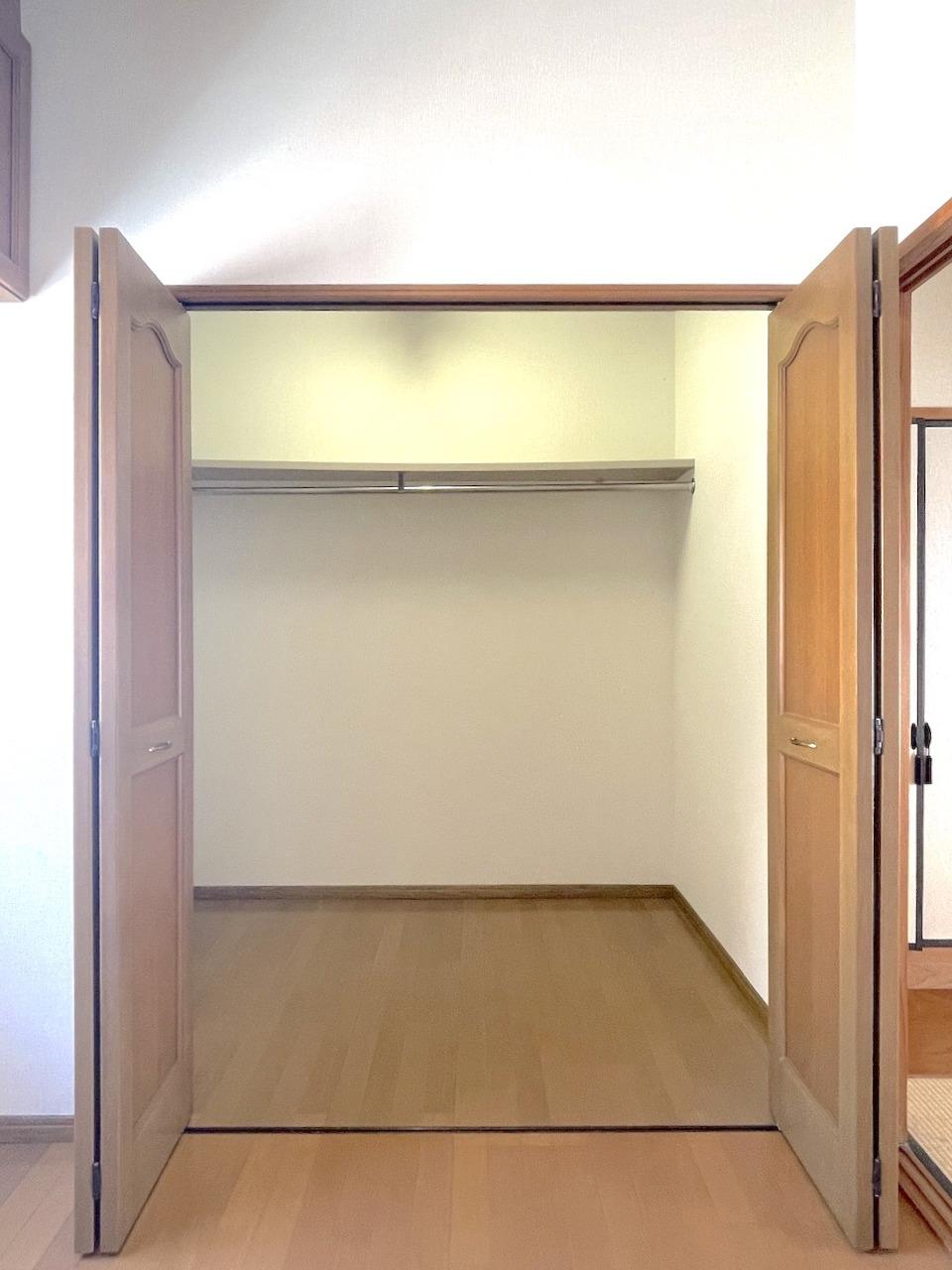福岡市中央区大濠の賃貸物件/奥行きのあるウォークインクローゼット。