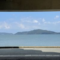 福岡市西区今宿の売買物件/道路を渡れば海岸というロケーション。