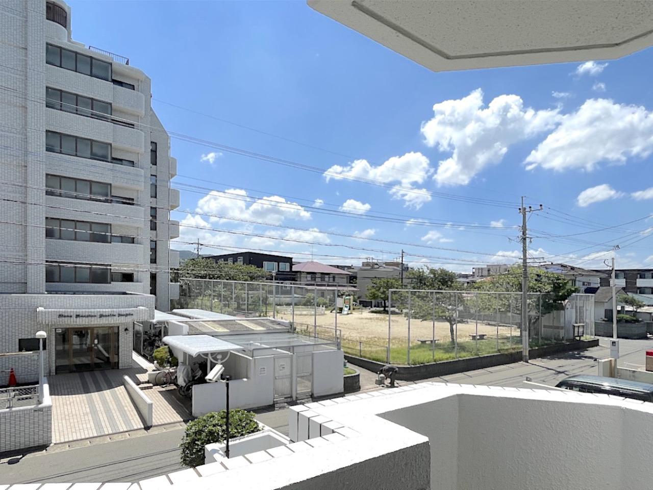 福岡市西区今宿駅前の売買物件/南向きのバルコニー洗濯物はこちらに。