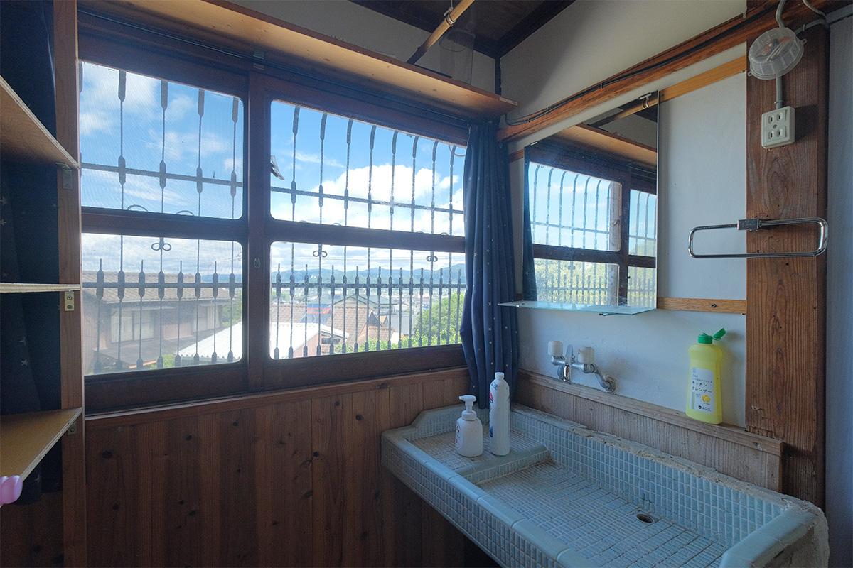 うきは市浮羽町流川の売買物件/洗面所よ。君まで明るいのか。