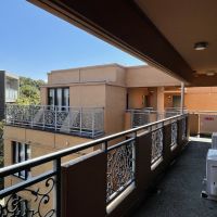 福岡市中央区六本松の賃貸物件/共用廊下。もはやホテルに来た旅行気分。