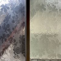 大牟田市古町の賃貸物件/レトロガラス可愛い。楓の葉だろうか？