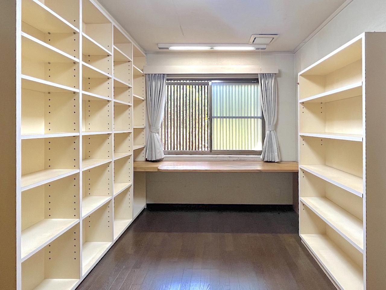 久留米市御井町の売買物件/書斎。