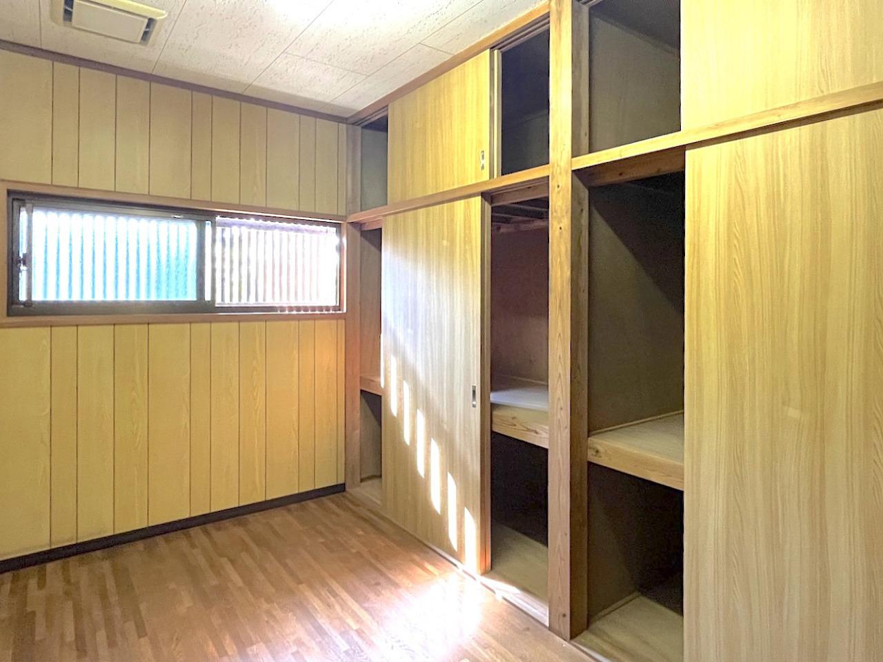 久留米市御井町の売買物件/納戸。