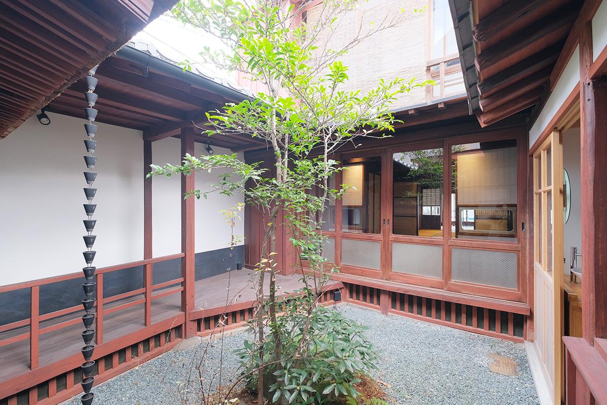 八女市本町の賃貸物件/坪庭。使用については、契約前に要協議とさせてください。