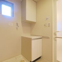 春日市春日原北町の売買物件/逆側。洗濯機上の小窓が嬉しい。