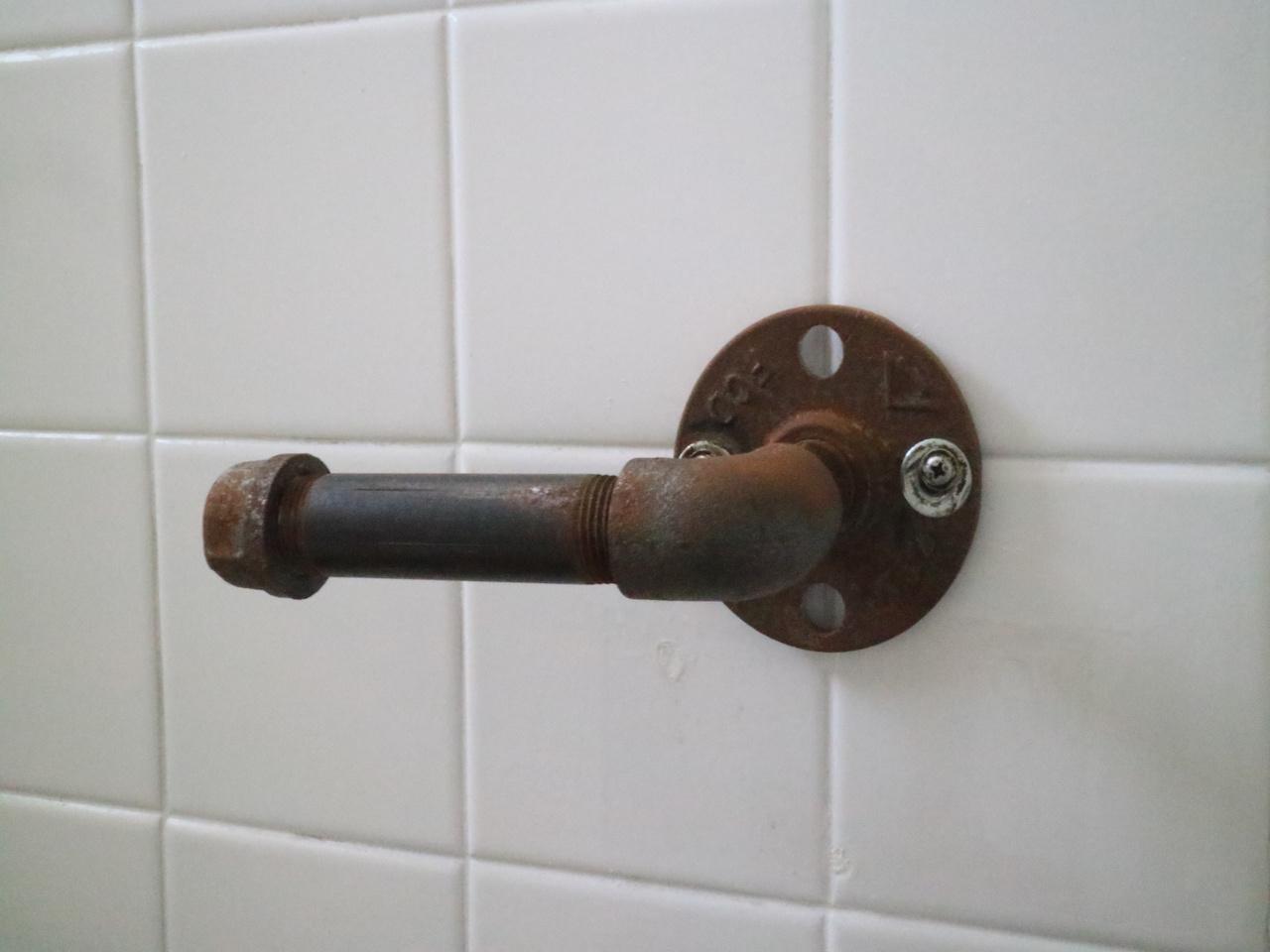 福岡市中央区警固の賃貸物件/初めて見たよ、こんなトイレットペーパーホルダー。