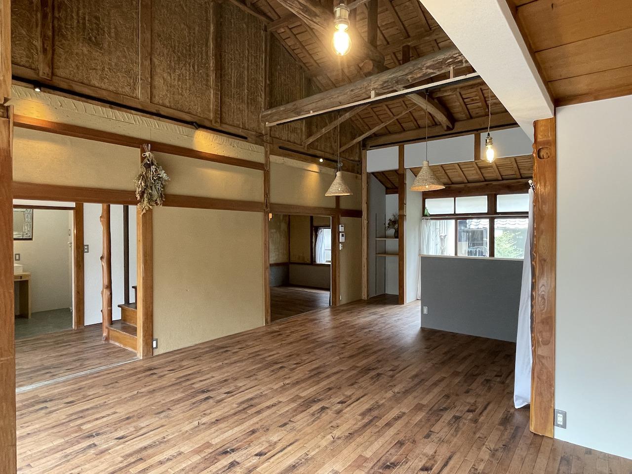 久留米市大橋町の売買物件/天井高くて気持ちいい。